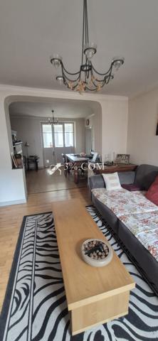 Maison 8 pièce(s) 5 chambre(s) 136.54 m²