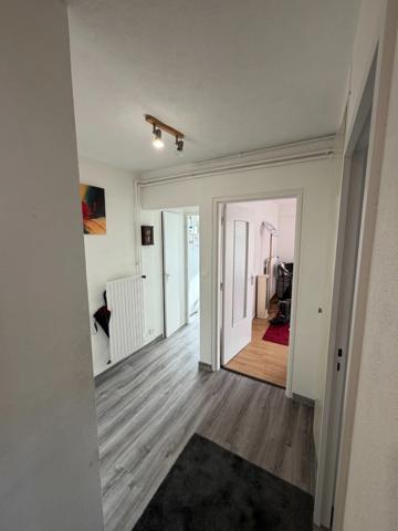 VILLERS LES NANCY SECTEUR CLAILIEUX  CENTRE F3 AVEC PARKING.
