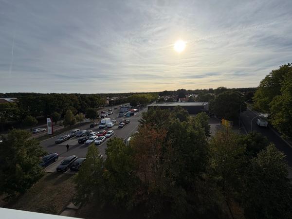 VILLERS LES NANCY SECTEUR CLAILIEUX  CENTRE F3 AVEC PARKING.