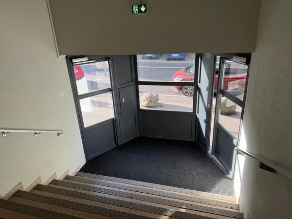 VILLERS LES NANCY SECTEUR CLAILIEUX  CENTRE F3 AVEC PARKING.