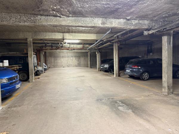 VILLERS LES NANCY SECTEUR CLAILIEUX  CENTRE F3 AVEC PARKING.