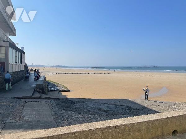 t3  VUE MER EN DERNIER ÉTAGE QUARTIER ROCHEBONNE AVEC UN GRAND CELLIER