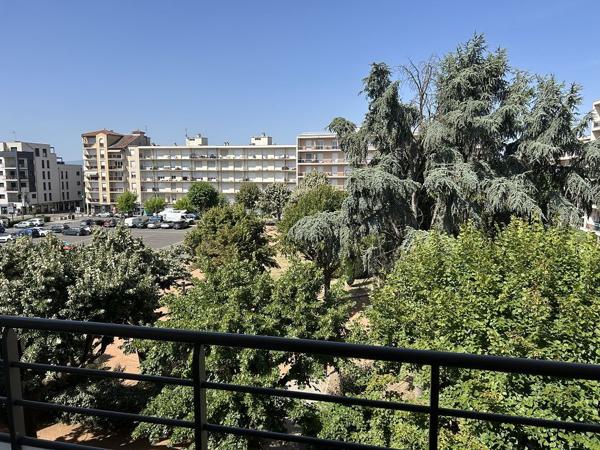 Appartement F3 - MONTROND LES BAINS