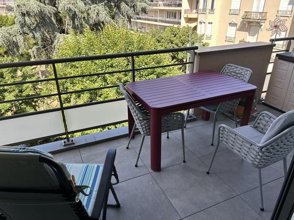 Appartement F3 - MONTROND LES BAINS