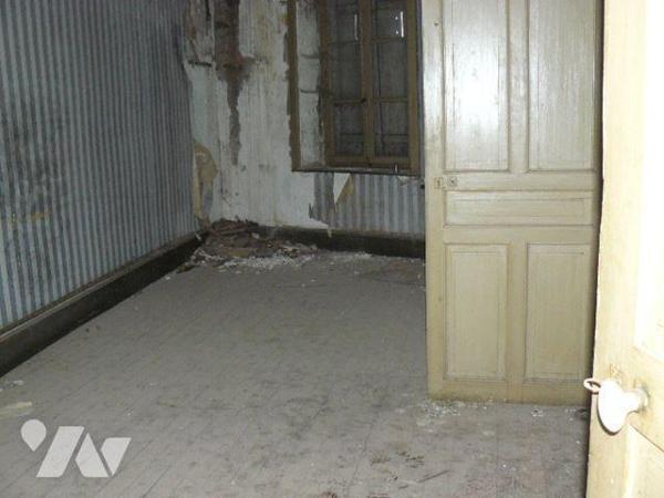 Immeuble à vendre à La Vôge les Bains (88240) en Vosges (88)

Cet immeuble à rénover dispose ...