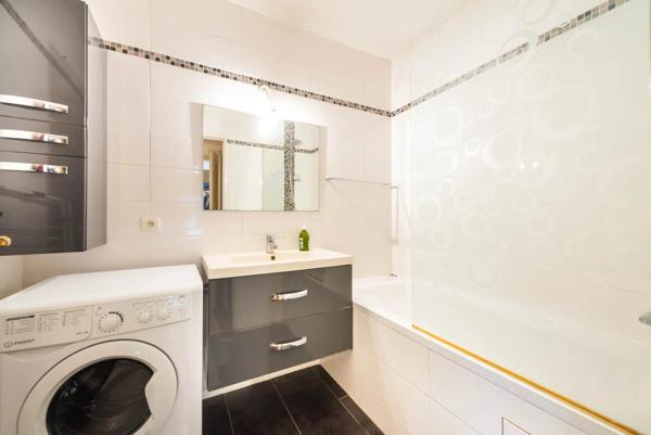 Suresnes - 49m² - 1 chambre - Terrasse / jardin - parking - cave
