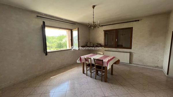 Vente Maison 10 pièces 167 m2 à Saint-Georges-de-Luzençon