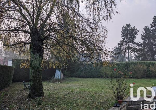 Maison 4 pièces de 100 m² à Saint-Fuscien (80680)