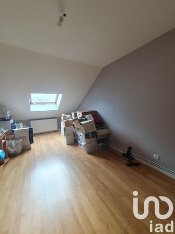 Maison 4 pièces de 100 m² à Saint-Fuscien (80680)