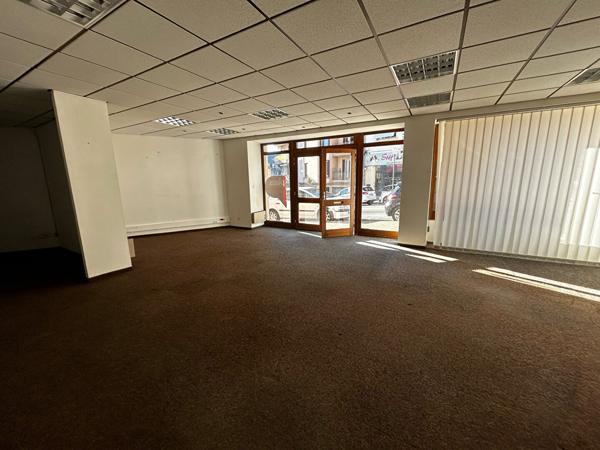 Local commercial 73.14 m2