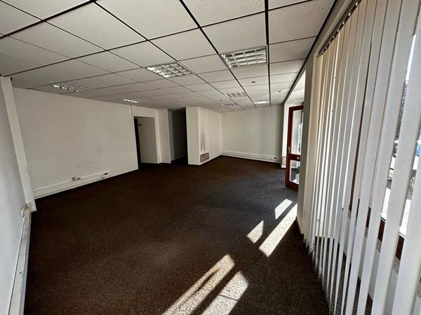 Local commercial 73.14 m2