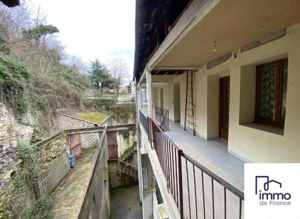 Immeuble à vendre à Pont-Évêque (38780)