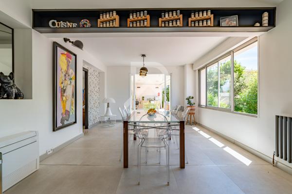 Pérols (34470) PEROLS - VILLA 317 m2 - TERRAIN 2 000 m2 - DOUBLE GARAGE - DEPENDANCE 67 m2