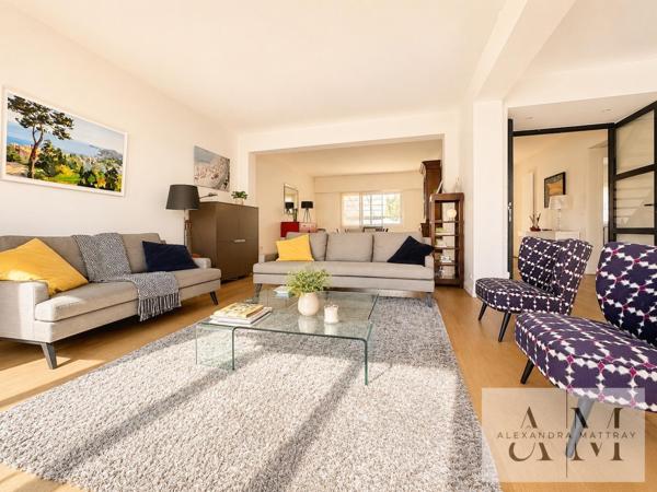 Maison coup de coeur 6 pièces 4 chambres + bureau, piscine, à 50 mètres du Parc Bordelais
