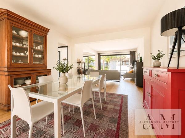 Maison coup de coeur 6 pièces 4 chambres + bureau, piscine, à 50 mètres du Parc Bordelais