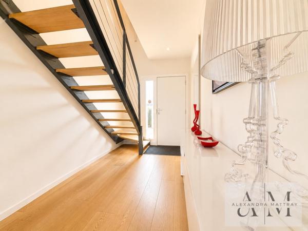 Maison coup de coeur 6 pièces 4 chambres + bureau, piscine, à 50 mètres du Parc Bordelais