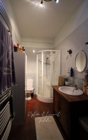 MAISON DE MAITRE RENOVEE ET OUTIL PROFESSIONNEL CLE EN MAIN SUR PLUS DE 10 HECTARES