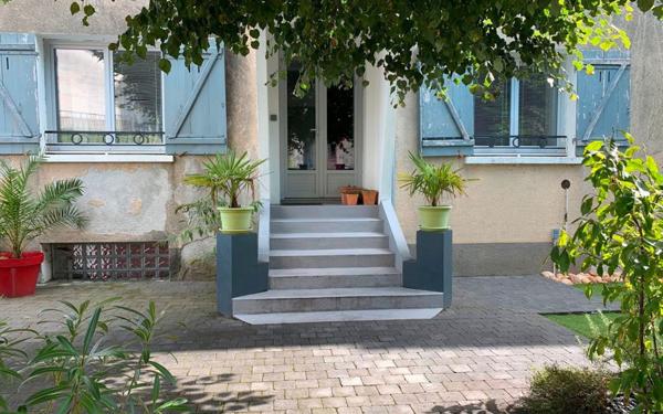 Maison à vendre    6 pièces •  Thiviers