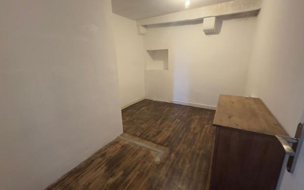 Maison à vendre    6 pièces •  Thiviers