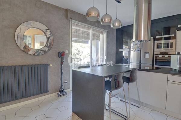 MAISON DE 174 M² AU CRÈS –