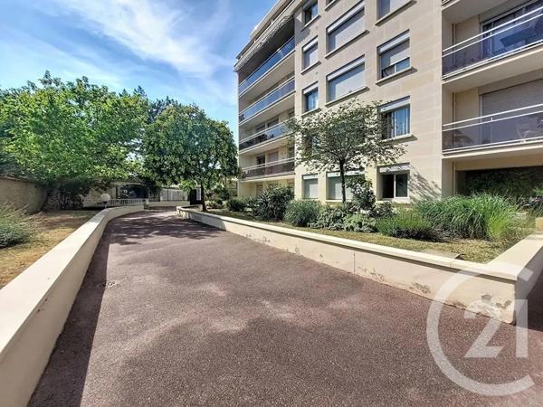 Appartement F4 à vendre  4 pièces - 93,71 m 2   ST MAUR DES FOSSES  - 94