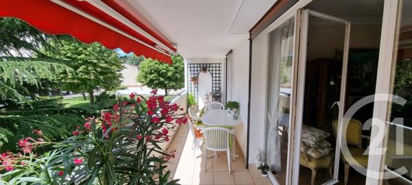 Appartement F4 à vendre  4 pièces - 93,71 m 2   ST MAUR DES FOSSES  - 94
