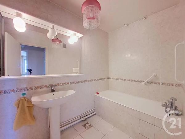 Appartement F4 à vendre  4 pièces - 93,71 m 2   ST MAUR DES FOSSES  - 94