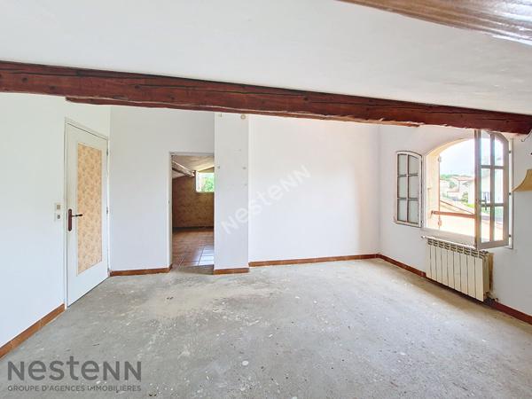 Volumes, lumière et potentiel ! Maison 4 chambres sur 800 m² de terrain