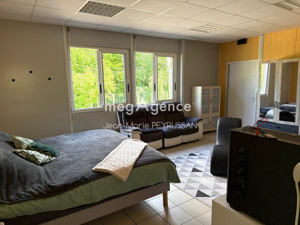 Maison à Courcité, 53700 - 5 pièces 176m²