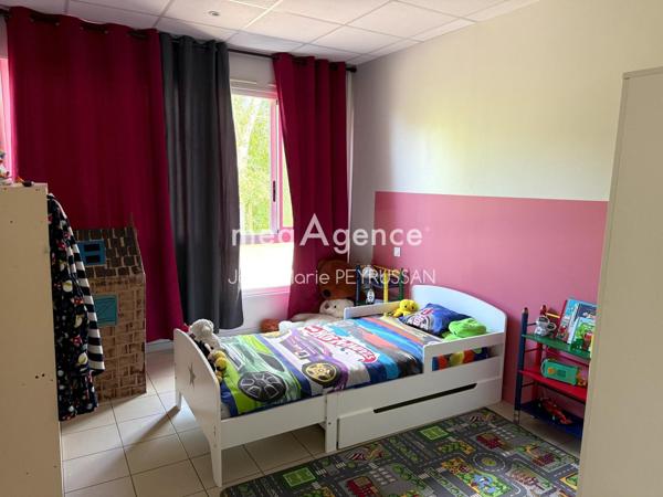 Maison à Courcité, 53700 - 5 pièces 176m²