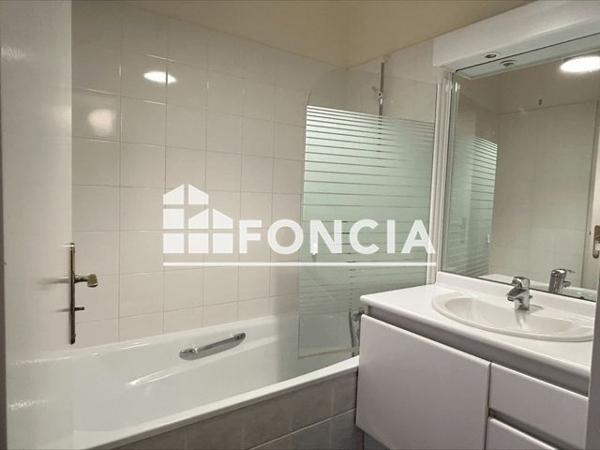 Location Appartement 3 pièces 58.7 m² - 82 BIS RUE DE MONTREUIL Paris 75011