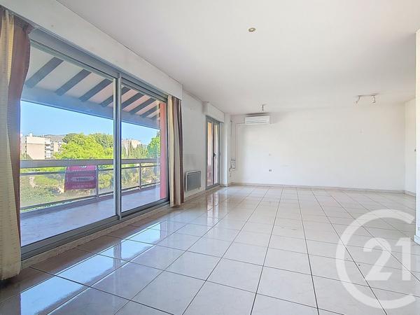 Appartement T3 à vendre  3 pièces - 79,50 m2 MARSEILLE - 13008