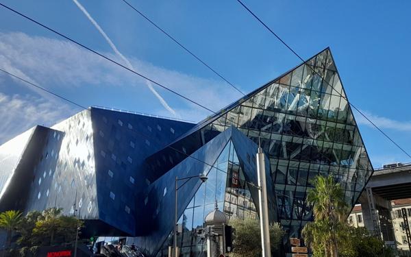 Appartement à louer    2 pièces •  Nice