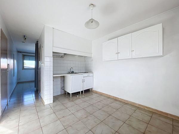 A vendre : appartement T2 de 24m2 Sainte-Anne 13008 Marseille
