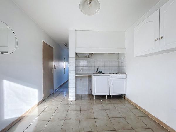 A vendre : appartement T2 de 24m2 Sainte-Anne 13008 Marseille