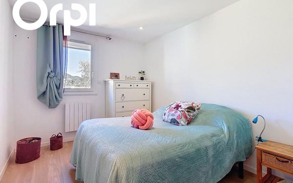 Appartement à vendre    4 pièces • 82,40 m2 Solliès-Pont