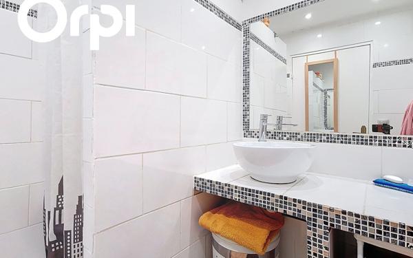 Appartement à vendre    4 pièces • 82,40 m2 Solliès-Pont