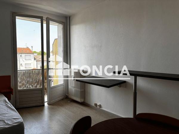 Location Studio meublé 17.33 m² - RUE ERNEST SARROU Agen 47000
