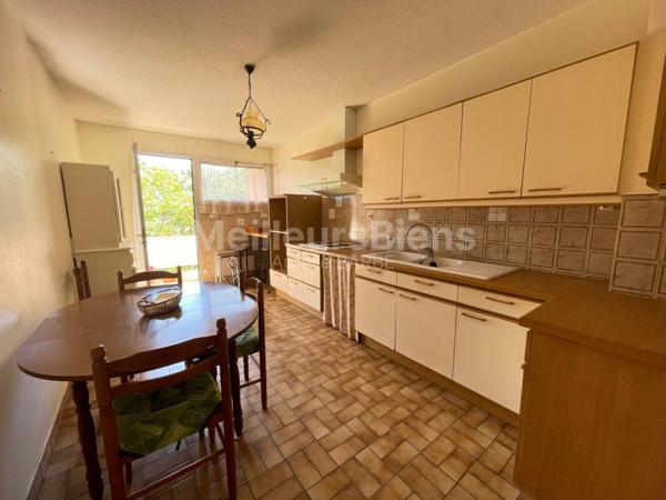 Appartement de type T3 d'une surface de 83 m2 avec garage