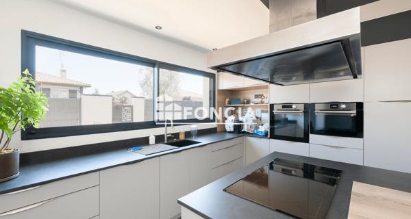 À vendre Maison 6 pièces 207.83 m² - Mont-de-marsan 40000