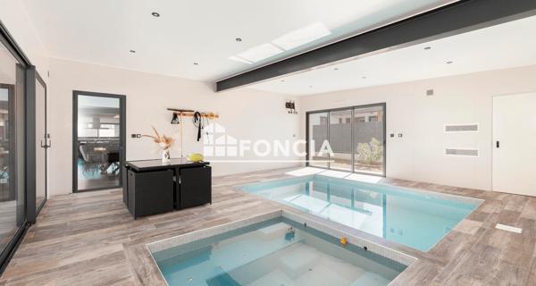 À vendre Maison 6 pièces 207.83 m² - Mont-de-marsan 40000