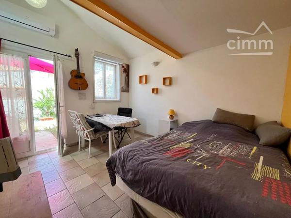 À vendre : Charmante maisonnette de type studio en plein cœur de Valras !