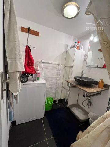 À vendre : Charmante maisonnette de type studio en plein cœur de Valras !
