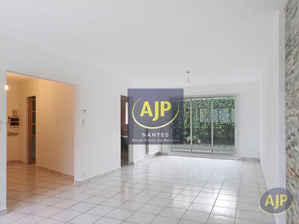 Vente appartement Nantes : 278 000 € - AJP Immobilier Nantes Rond-Point de Rennes