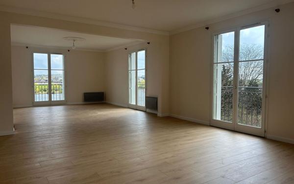 Appartement à louer    4 pièces • 154 m2 Blois