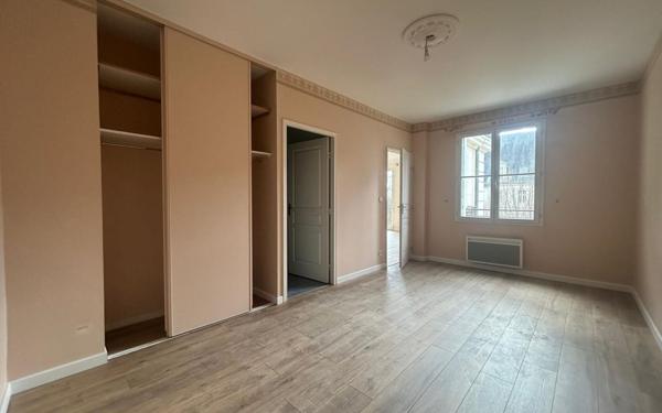 Appartement à louer    4 pièces • 154 m2 Blois