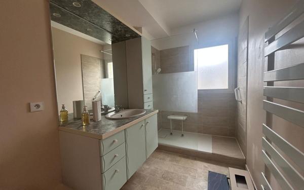 Appartement à louer    4 pièces • 154 m2 Blois