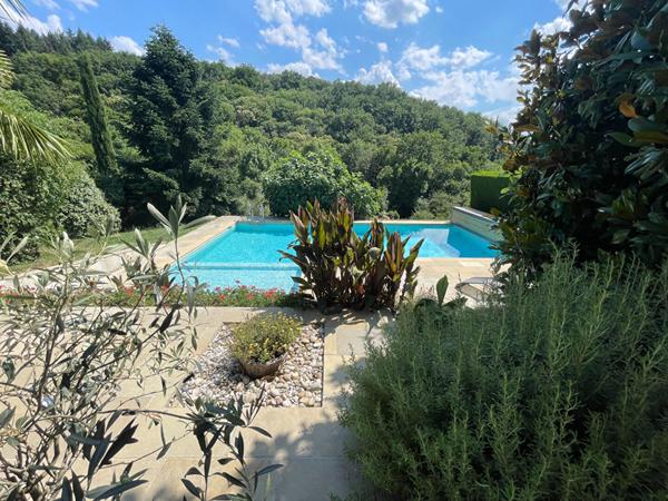 Maison Sourcieux Les Mines 7 pièce(s), 4 ch, jardin, piscine, vue