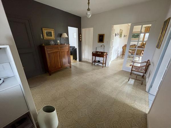 Maison Sourcieux Les Mines 7 pièce(s), 4 ch, jardin, piscine, vue