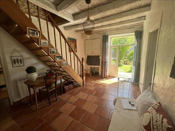 Maison à vendre |  Saint-Saviol |  4 pièces | 183 m²